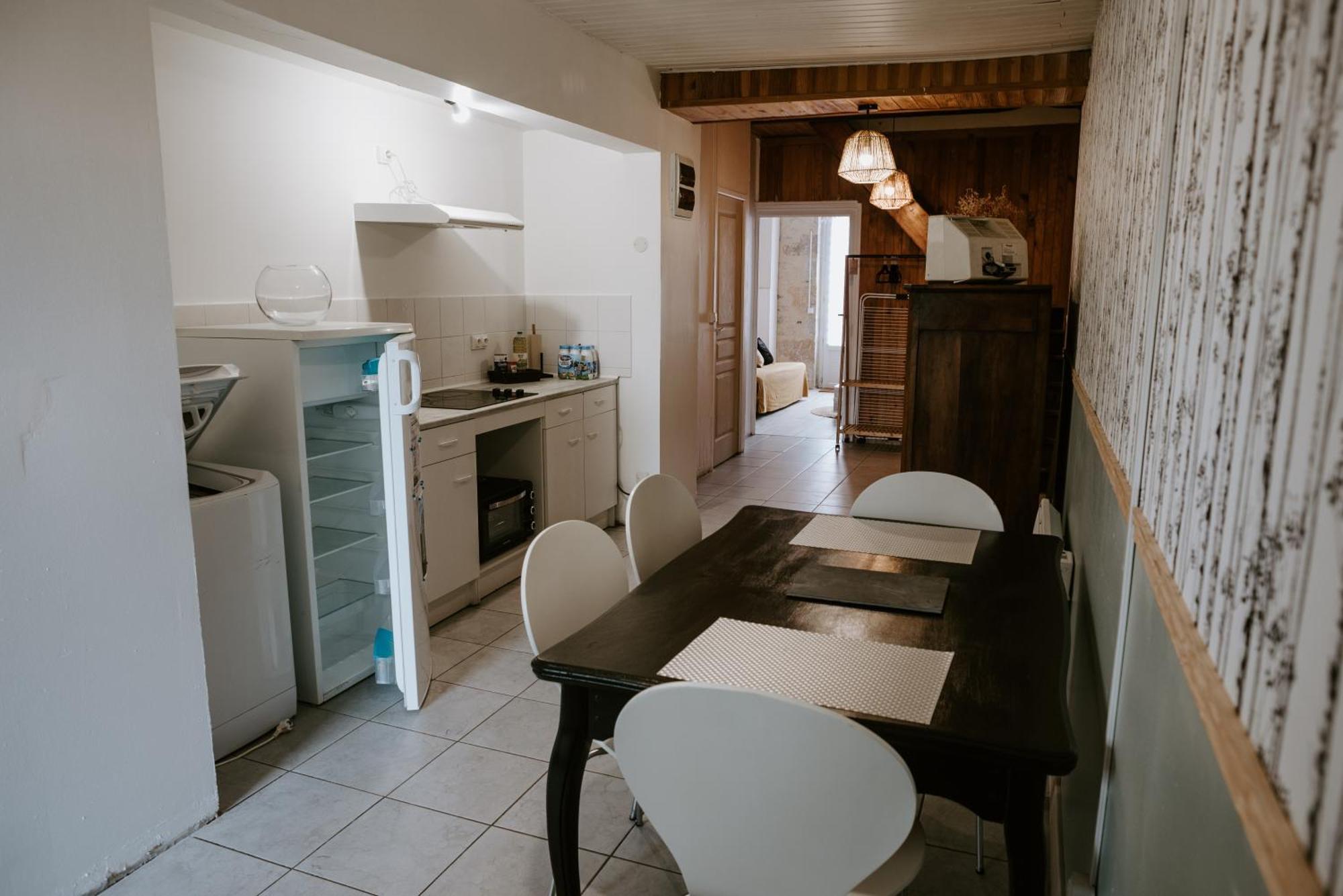 Studio De Plain-Pied Avec Terrasse Et Jardin Apartment Saint-Meard-de-Gurcon Exterior photo